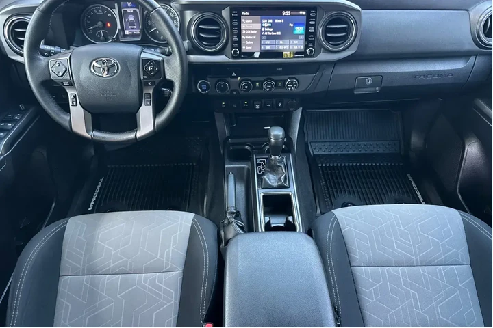 $39900 : Toyota Tacoma 2020 4x4 TRD O image 6