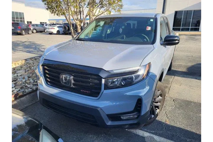 $29992 : Honda Ridgeline 2023 AWD Spo image 2