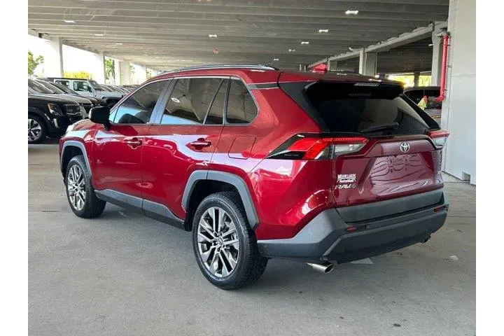 $19632 : Toyota RAV4 2020 XLE Premium image 7