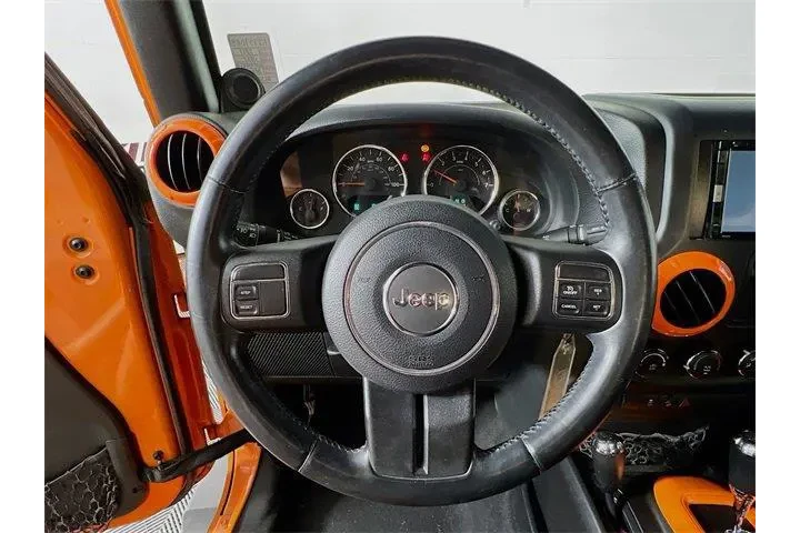 $12800 : Jeep Wrangler 2013 4x4 Sport image 10