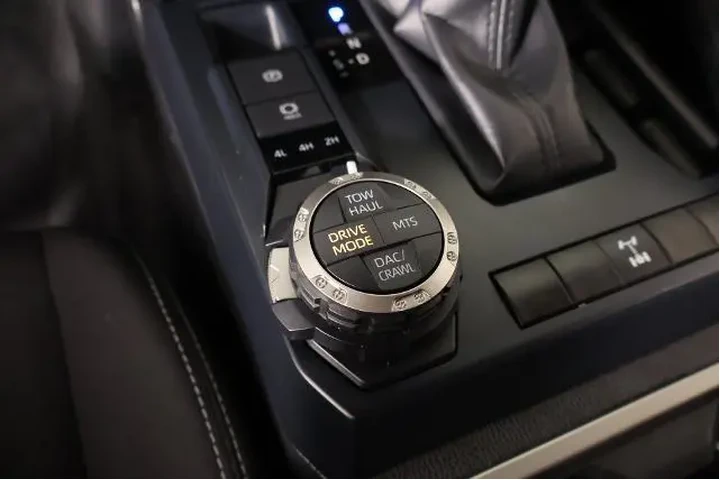 $38889 : Toyota Tacoma 2025 4x4 SR5 4 image 8