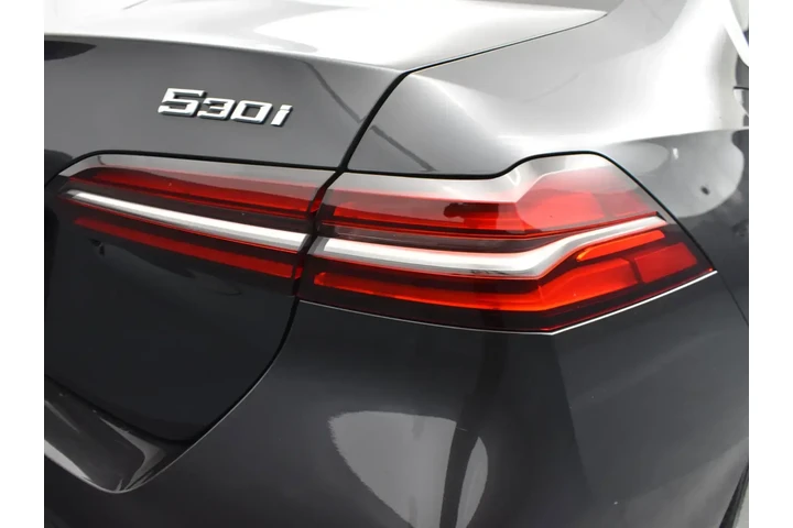 $31995 : BMW 5 Series 2024 530i 4dr S image 7