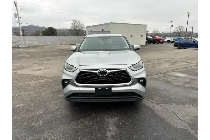 $29997 : Toyota Highlander 2023 AWD L image 2