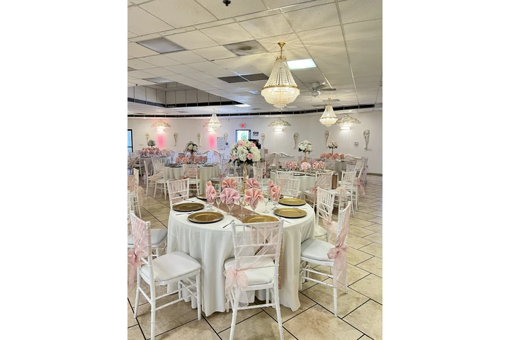 Thee Chateau Banquet Hall image 4