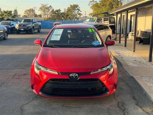 $20995 : 2021 Corolla LE image 3