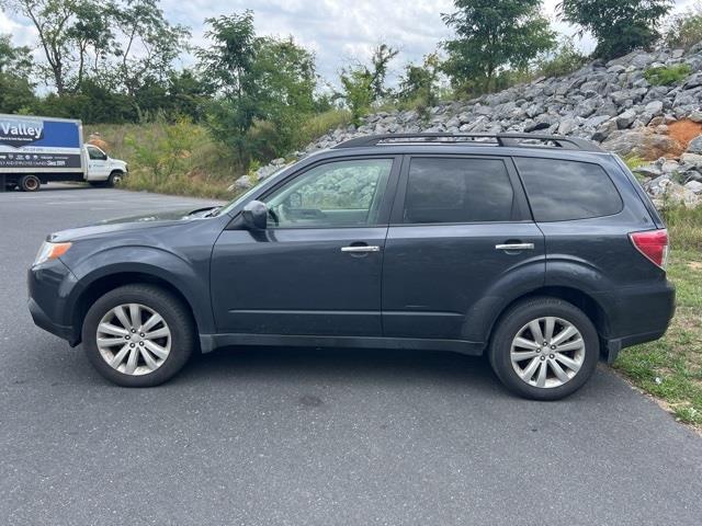 $7998 : PRE-OWNED 2011 SUBARU FORESTE image 4