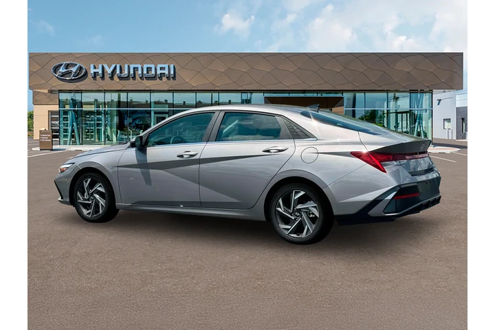 $25820 : Hyundai ELANTRA 2025 Limited image 4