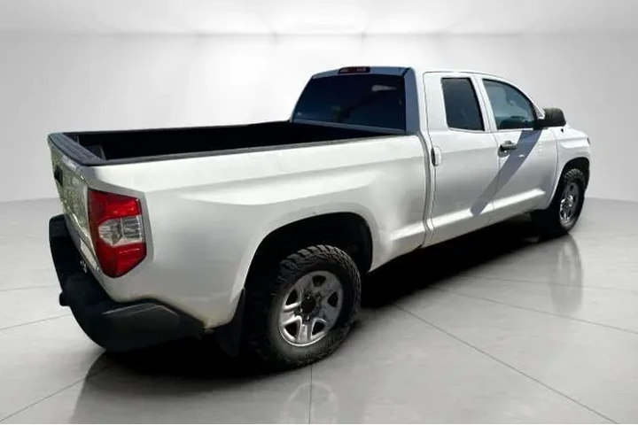 $25995 : Toyota Tundra 2019 4x2 SR 4d image 2