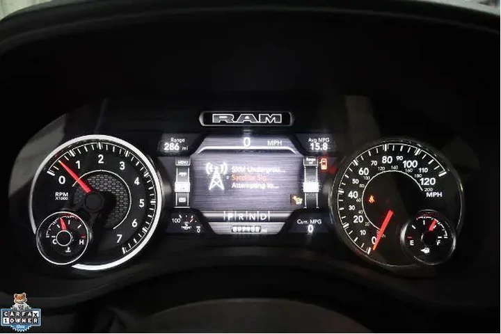 $33943 : Ram 1500 2021 4x4 Laramie 4d image 10