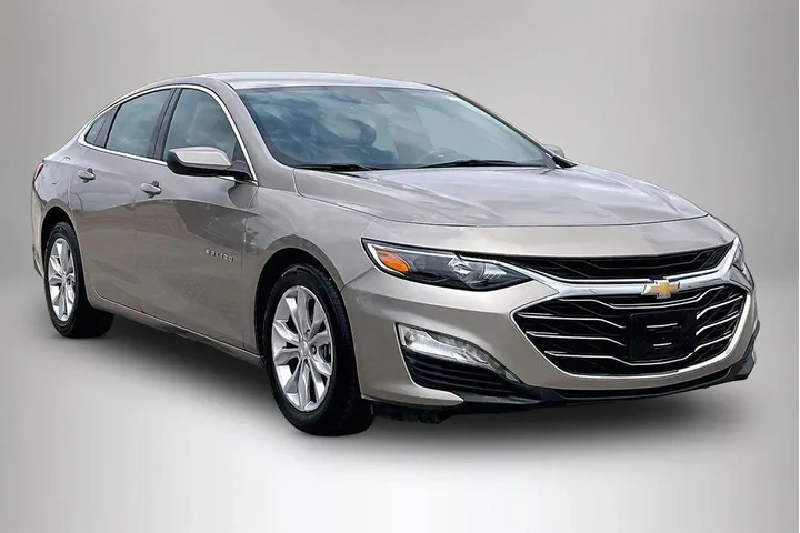 $10520 : Chevrolet Malibu 2023 LT 4dr image 1