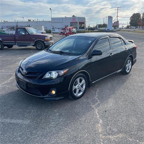 $12000 : 2011 TOYOTA COROLLA image 2