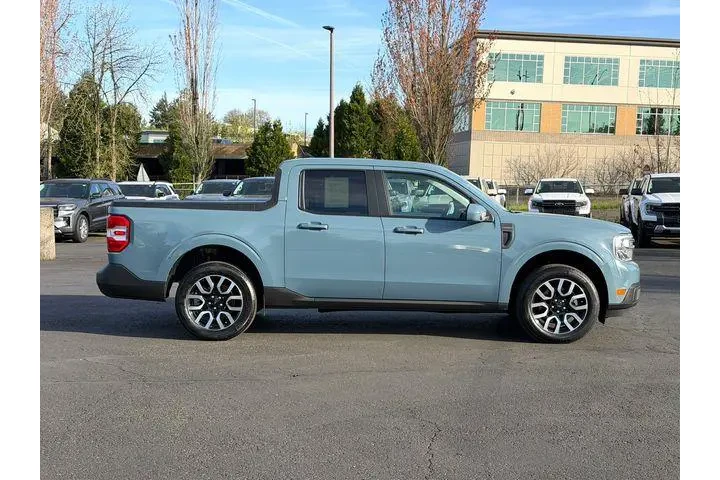 $34995 : Ford Maverick 2022 AWD XL 4d image 3