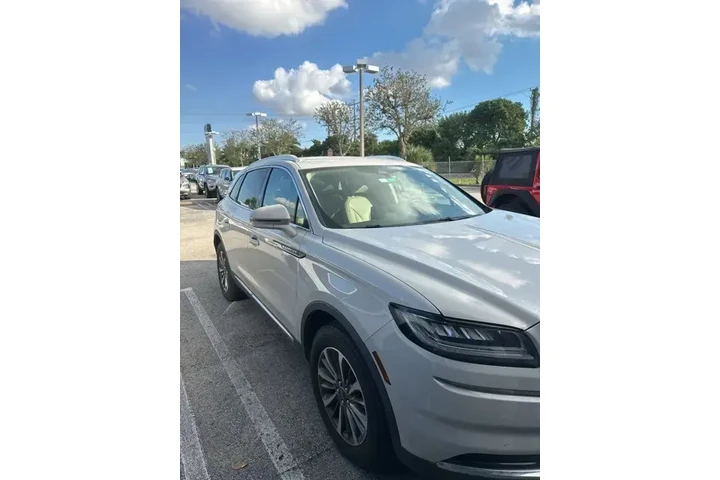 $30990 : Lincoln Nautilus 2023 AWD St image 2