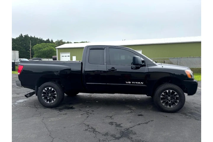 $14995 : 2012 Titan image 2