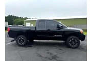 $14995 : 2012 Titan thumbnail