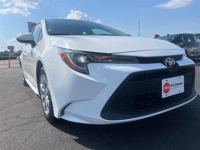 $19386 : PRE-OWNED 2022 TOYOTA COROLLA image 10