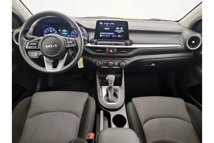 $18998 : Kia Forte 2024 LXS 4dr Sedan image 9