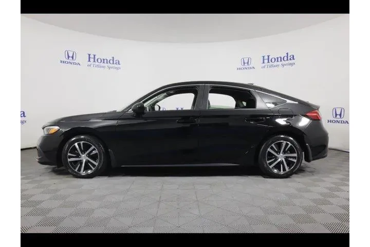 $26375 : Honda Civic 2024 LX 4dr Hatc image 4