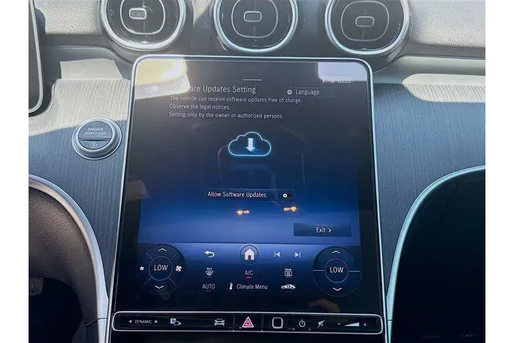 $38486 : Mercedes-Benz C-Class 2025 C image 10