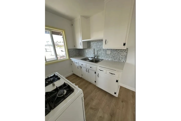 $1100 : Apt. 1BA/1BD en Koreatown image 1