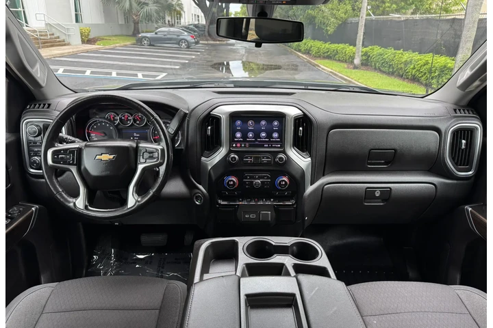 $27500 : *Chevrolet Silverado LT 4X4* image 4
