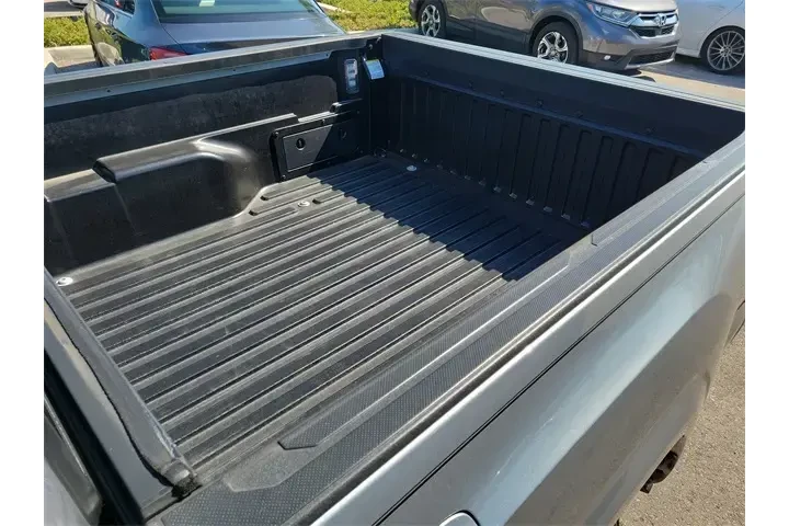$30990 : Toyota Tacoma 2022 4x4 SR V6 image 9