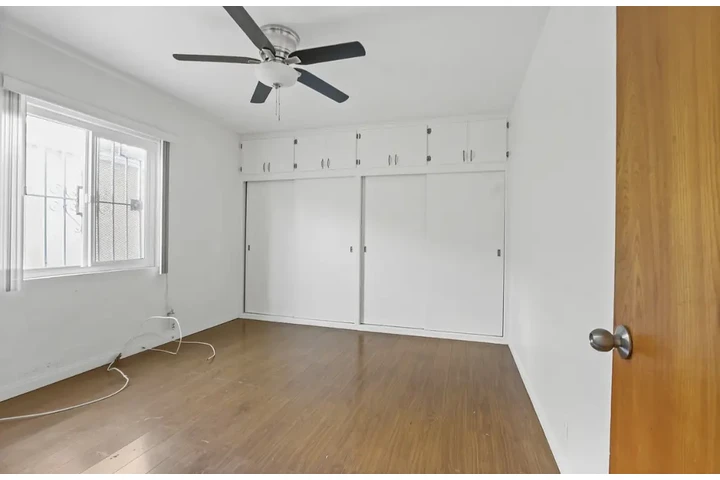 $1300 : Beautiful space image 5