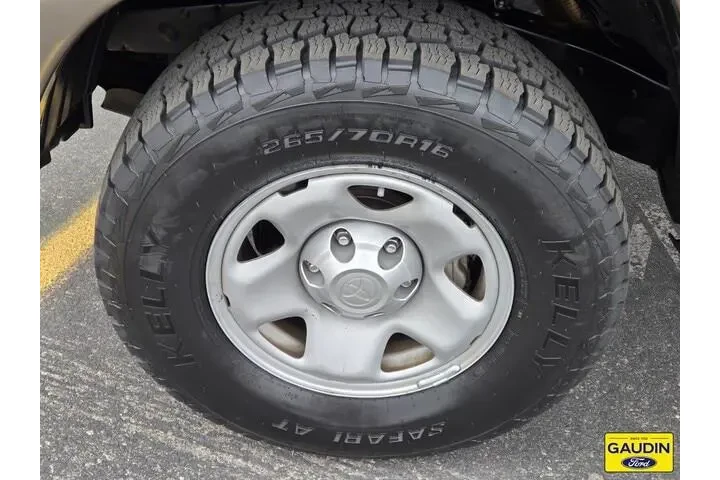 $16777 : Toyota Tacoma 2013 4x2 PreRu image 9