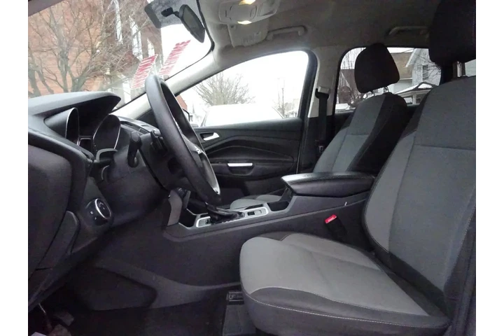 $8900 : 2017 Escape SE FWD image 8