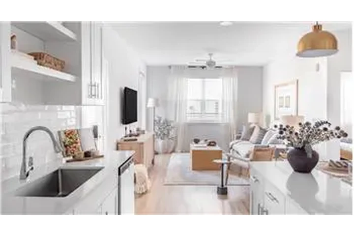 $2018 : Rental property with 2 bedro image 5