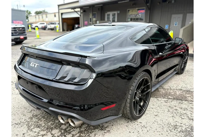 2020 Mustang GT Coupe image 3