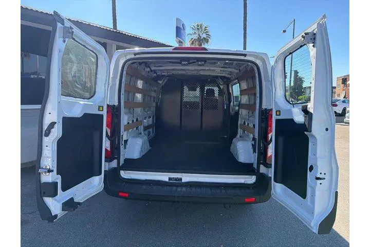 $32271 : Ford Transit 2024 250 3dr LW image 6