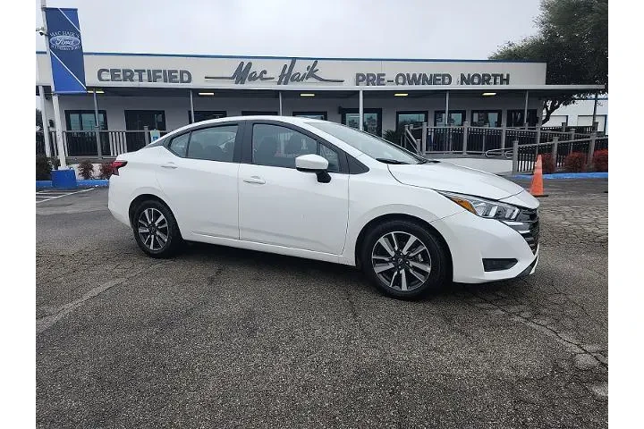 $16998 : Nissan Versa 2024 SV 4dr Sed image 1