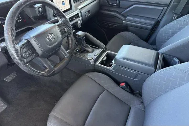 $33998 : Toyota Tacoma 2024 4x2 SR5 4 image 5