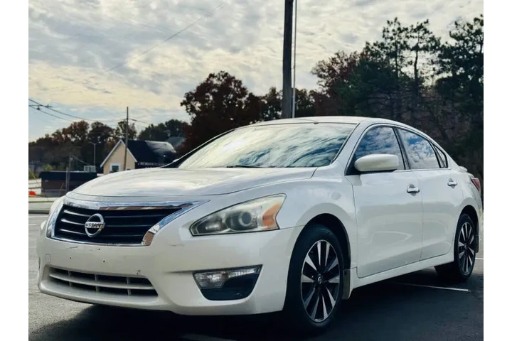 $5999 : 2015 Altima 2.5 S image 1