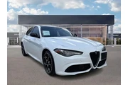 $25695 : Alfa Romeo Giulia 2023 AWD T thumbnail