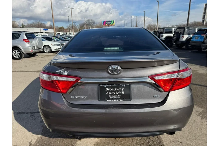 $12980 : 2016 Camry 4dr SE image 3