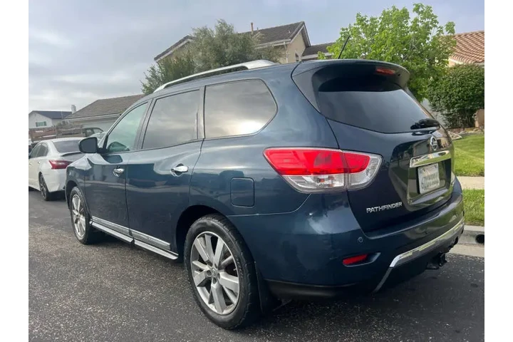 $7900 : 2013 Pathfinder Platinum image 5