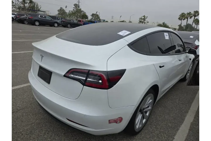 $25000 : 2022 Model 3 image 6