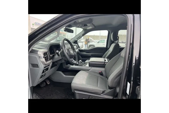 $38699 : Ford F-150 Lightning 2023 AW image 7