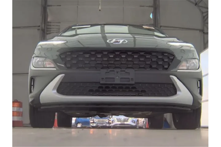 $18499 : Hyundai KONA 2022 AWD SEL 4d image 4