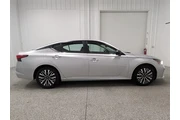 $21897 : Nissan Altima 2024 2.5 SV 4d thumbnail