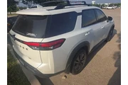 $23294 : Nissan Pathfinder 2022 SV 4d thumbnail