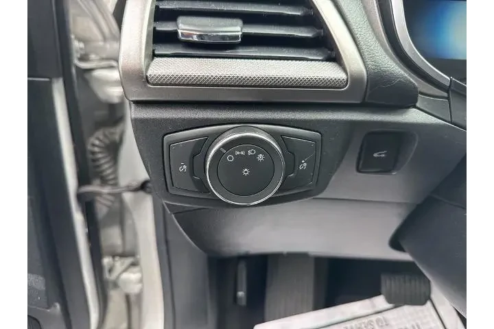 $18600 : Ford Fusion Hybrid 2019 SE 4 image 10
