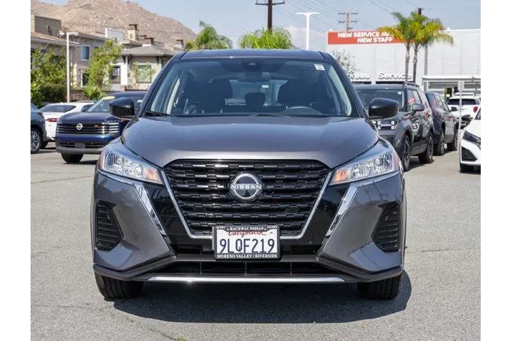 $17604 : Nissan Kicks 2024 S 4dr Cros image 9