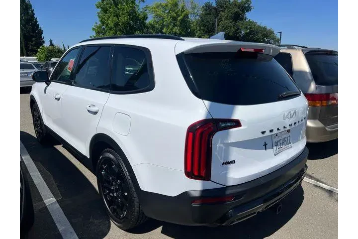 $37988 : Kia Telluride 2022 AWD SX 4d image 10