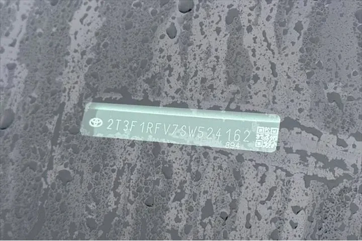 $28990 : Toyota RAV4 2025 AWD LE 4dr image 8