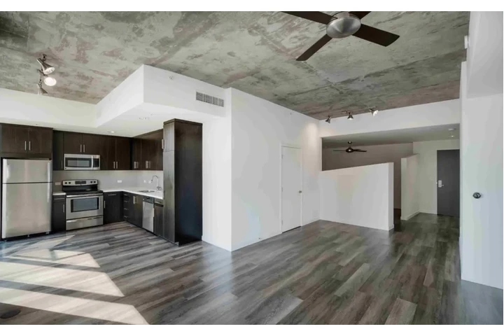 $1950 : Vacant unit image 1