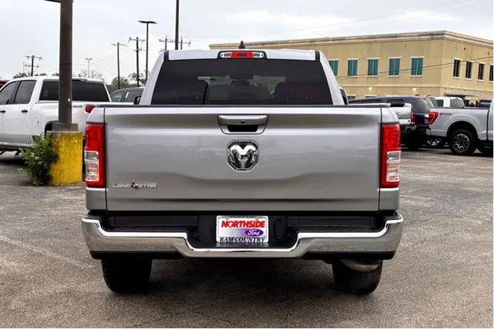 $24977 : Ram 1500 2021 4x2 Big Horn 4 image 8