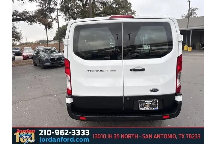 $32885 : Ford Transit 2024 250 3dr SW image 5